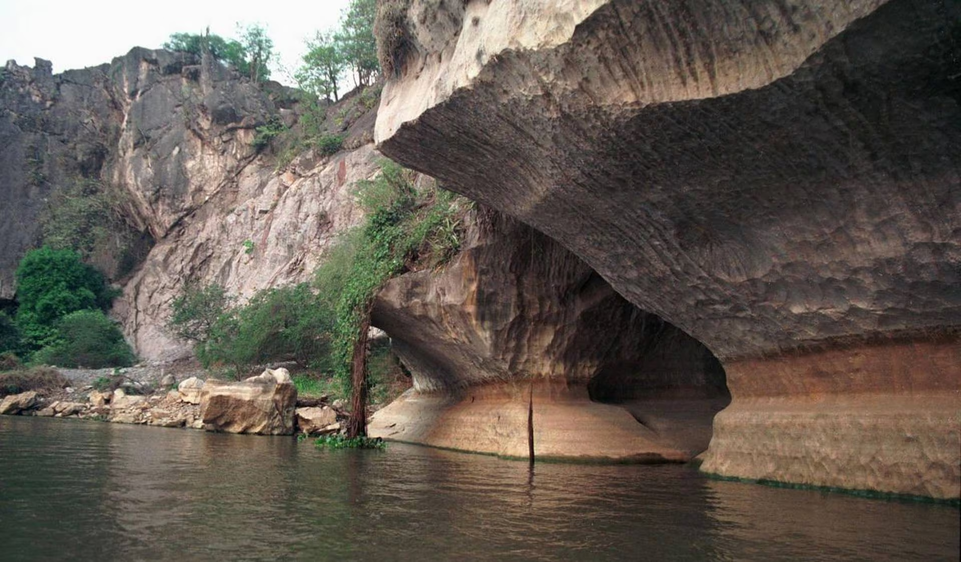 Cavernas de Vallemí